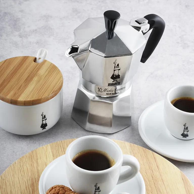Bialetti-Moka-Express-blagu-sieuthicafevn1.png